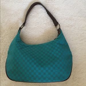 Tommy Hilfiger chic handbag